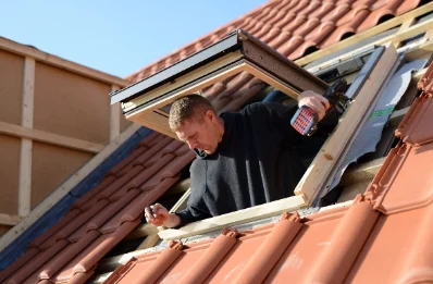 Pose de fenêtres de toit Velux à Aigre